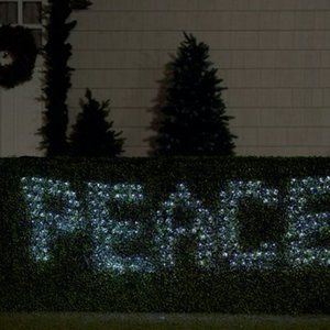 Pre-Programmed Indoor/Outdoor LED Holiday Banner Mr. Christmas - As Is